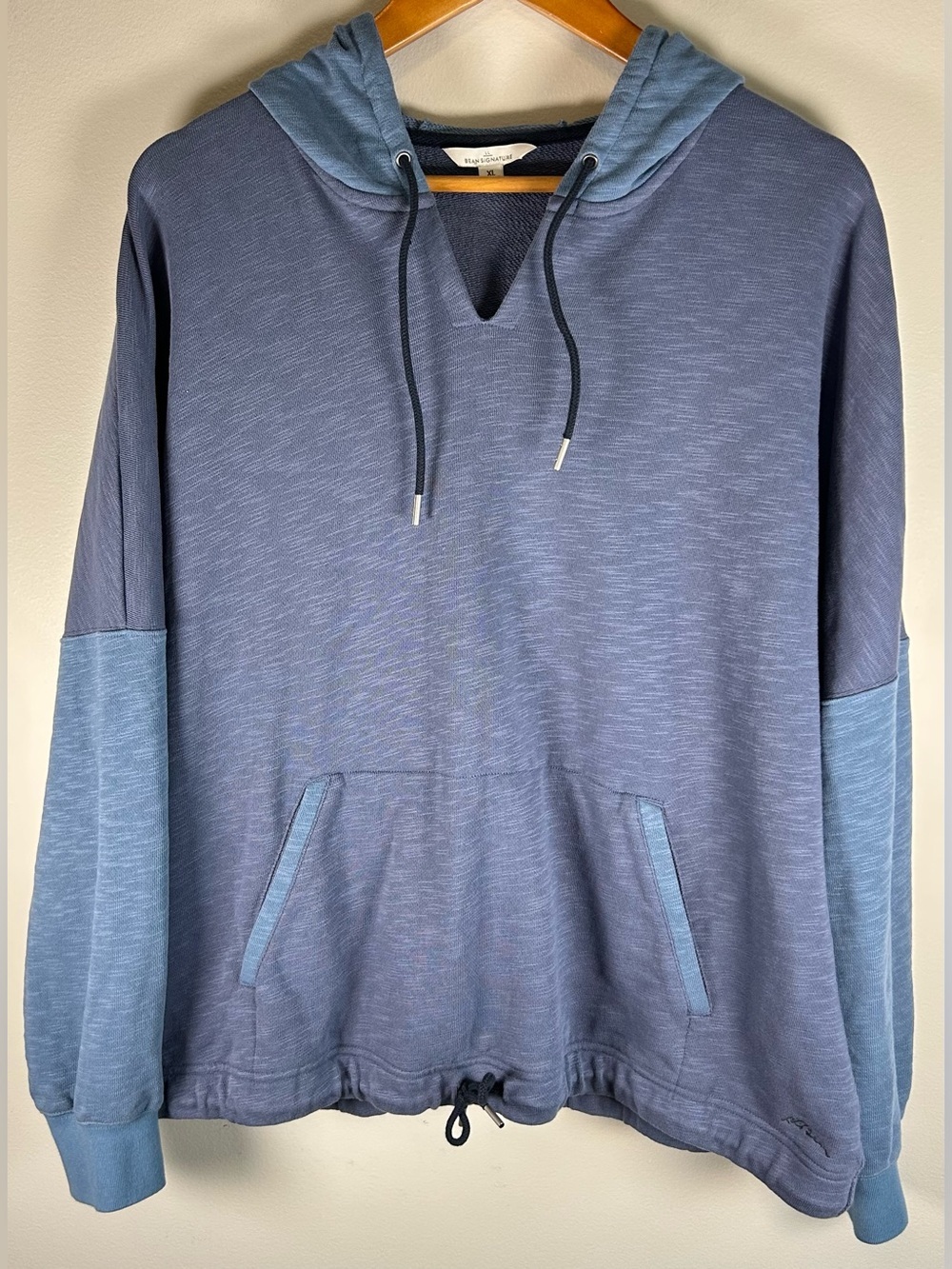 L.L. Bean Signature Oversized Hoodie Sweater Size XL Blue Hem Drawcord EUC